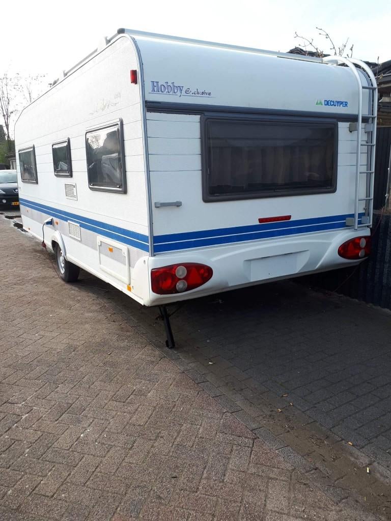 hobby 560 2002 queensbet juwell 3 voortent, Rondzit, Hobby, Queensbed, Bedrijf