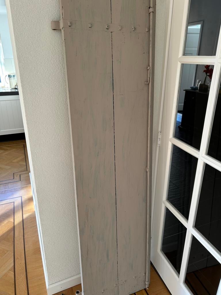 Mooie oude luiken, Ophalen