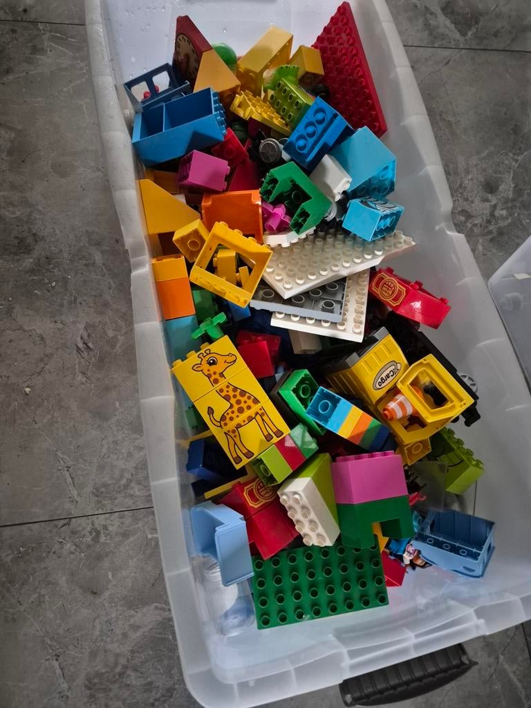 Bak met orineel duplo lego, Ophalen