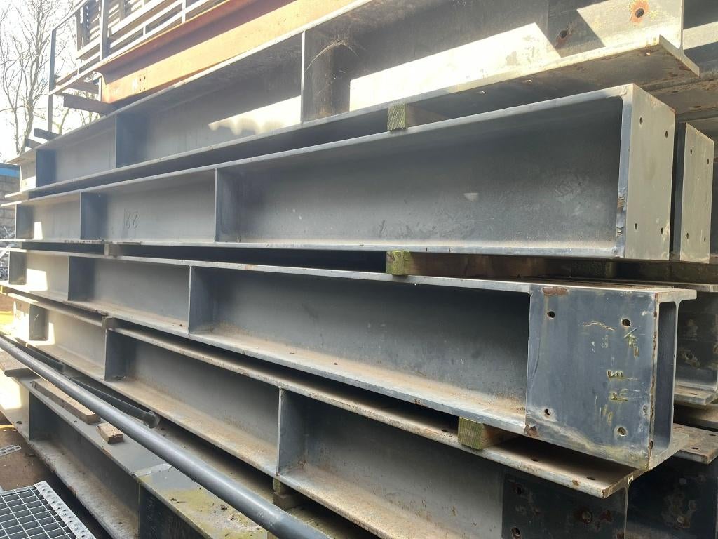 HEB 400 stalen balken – grote partij – antraciet – €0,65/kg, Ophalen