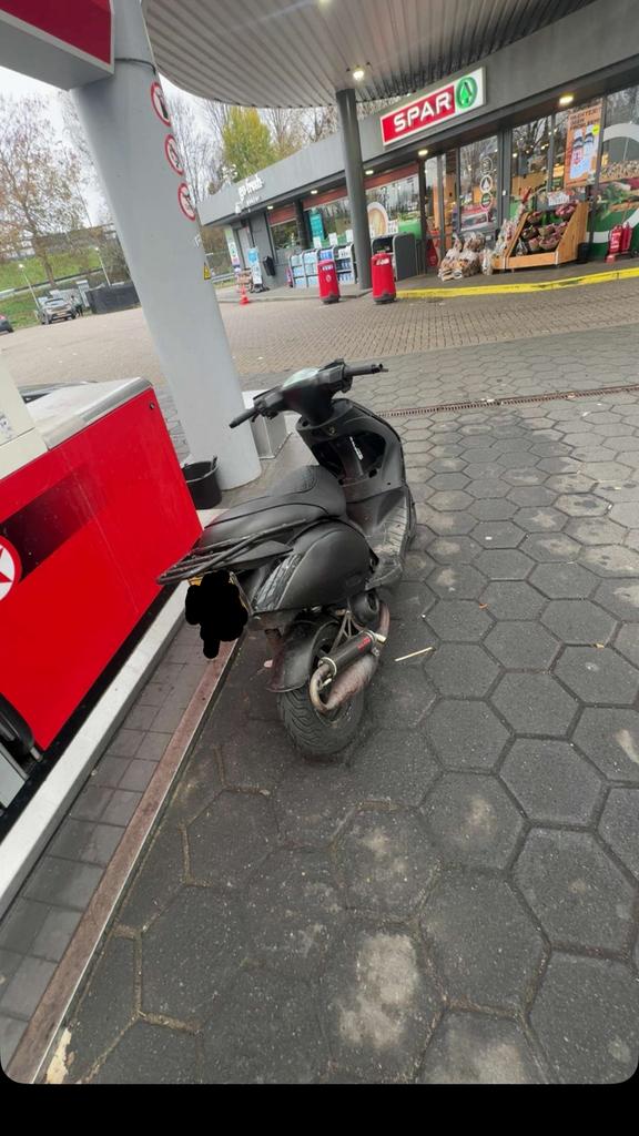 Zip 70cc met wok en papieren, Fietsen en Brommers, Brommeronderdelen | Scooters, Ophalen of Verzenden, Zo goed als nieuw, Overige typen