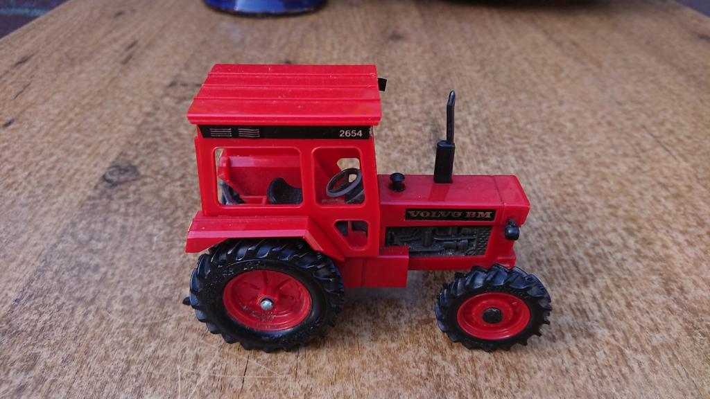 Britains 9521 Volvo BM., Ophalen of Verzenden, Gebruikt, Tractor of Landbouw, Britains