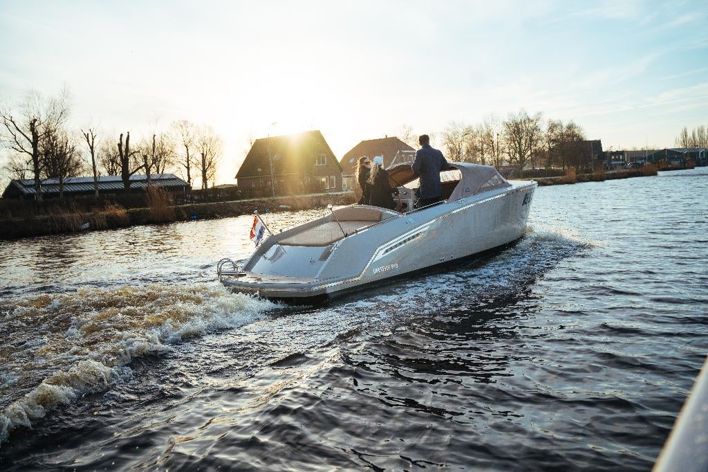 Lifestyle 818 Cabin - Unieke sloep met slaapcabine en toilet, Watersport en Boten, Ophalen, Binnenboordmotor, 6 meter of meer