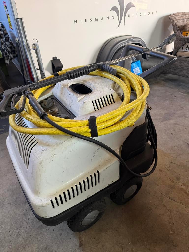 Krachtige Diesel Warmwater Hogedrukreiniger, Tuin en Terras, Ophalen, Gebruikt, Benzine, Met regelbare waterdruk