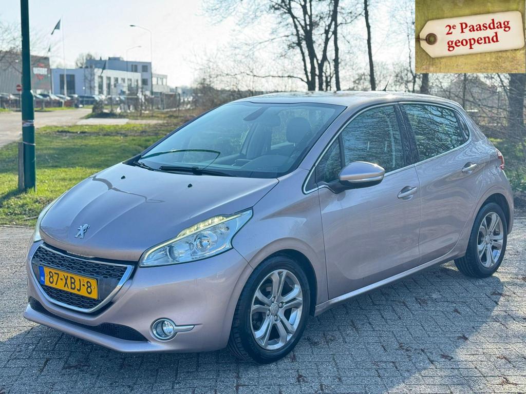 Peugeot 208 1.4 VTi Allure, Auto's, Peugeot, Voorwielaandrijving, Euro 5, Stof, Origineel Nederlands