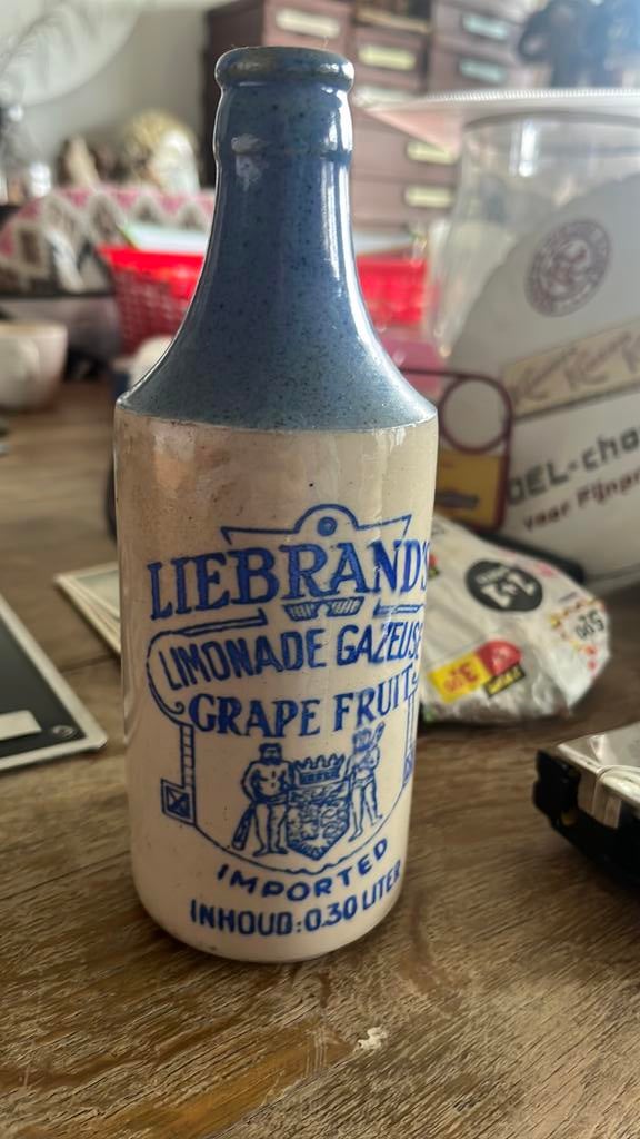 Oud limonade kruikje jaren 20/30 “Liebrand’s Grape Fruit”, Verzamelen, Ophalen of Verzenden, Zo goed als nieuw