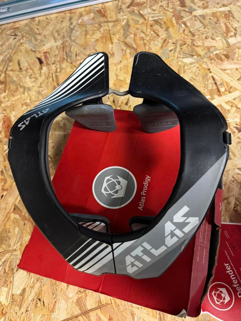 Nek brace atlas, Ophalen of Verzenden, Tweedehands