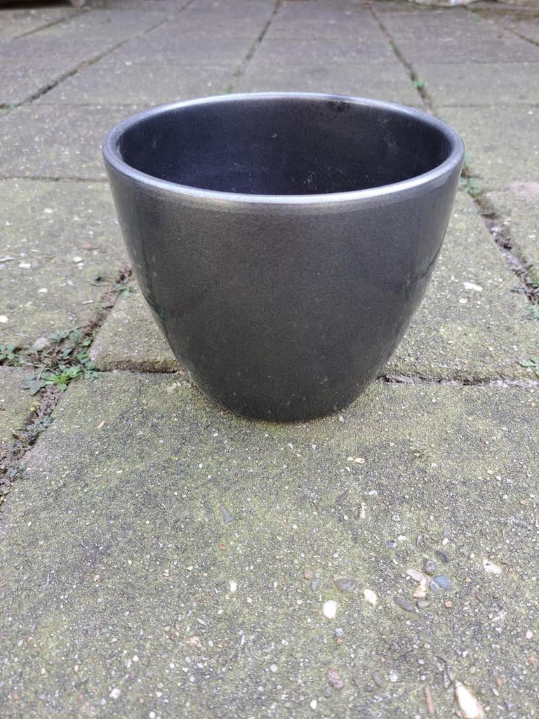 Mooie grote bloempot donker grijs zgan, Tuin en Terras, Bloempotten, Ophalen, Zo goed als nieuw