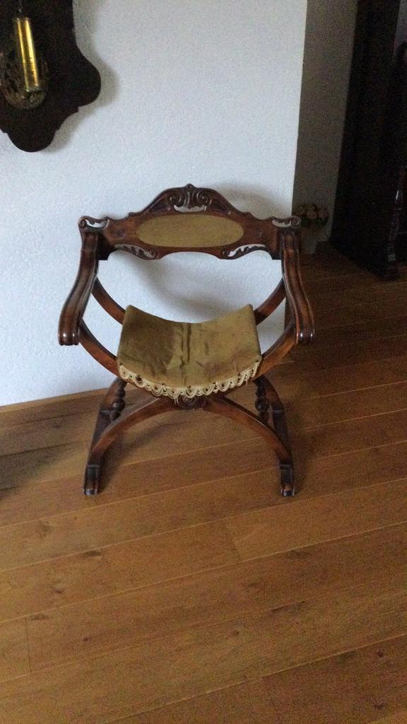 Dagobert stoel inklapbaar, Ophalen