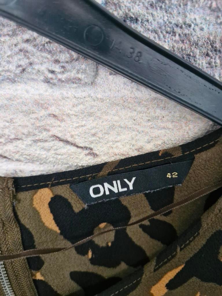 Groene panterprint blouse Maat 42, Kleding | Dames, Blouses en Tunieken, Only, Maat 42/44 (L), Onbekend, Ophalen of Verzenden