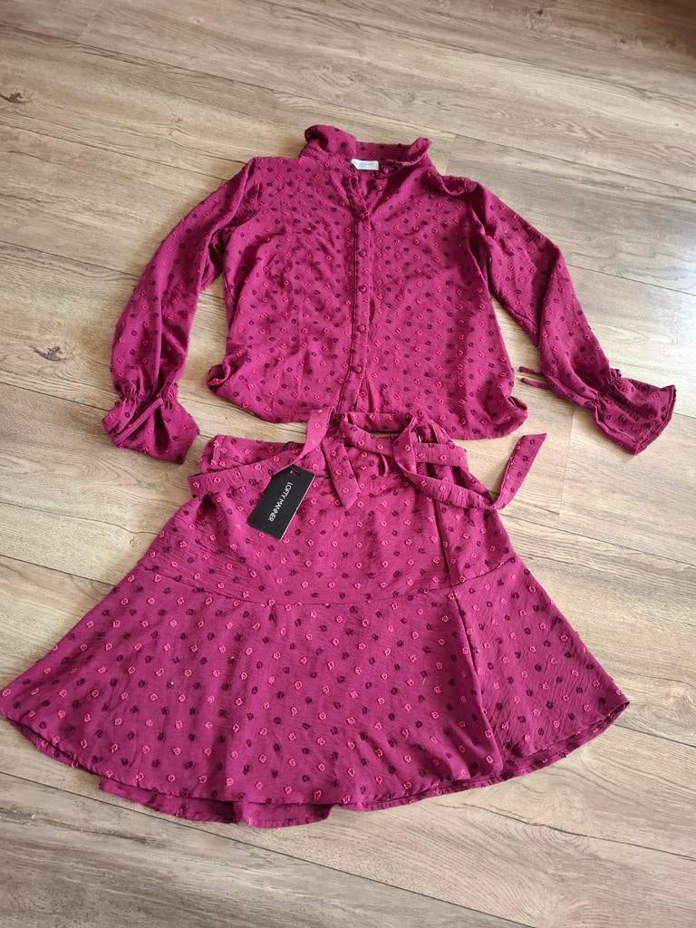 Magenta roze 2 delige set. Pak. Lofty Manner. L. Costes., Kleding | Dames, Ophalen of Verzenden, Nieuw