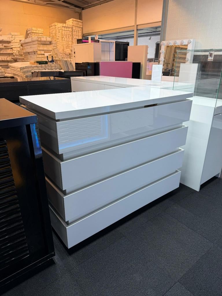 Mooi toonbank balie, Ophalen