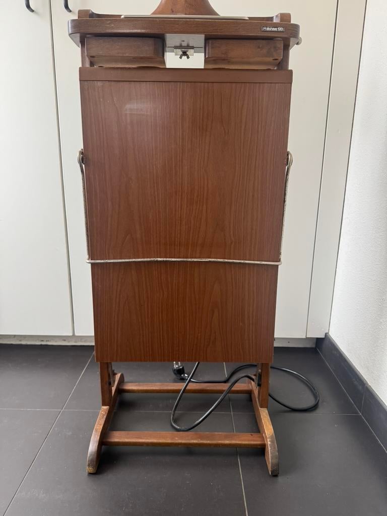 Goed werkende Philishave 1981 Dressboy/broekenpers hout, Ophalen, Zo goed als nieuw