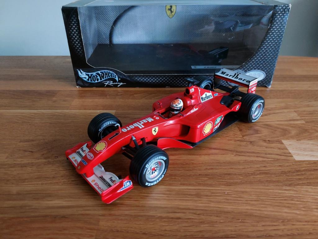 2001 Ferrari F2001 Marlboro #1 M. Schumacher Hot Wheels 1:18, Hobby en Vrije tijd, Modelauto's | 1:18, Ophalen of Verzenden, Zo goed als nieuw