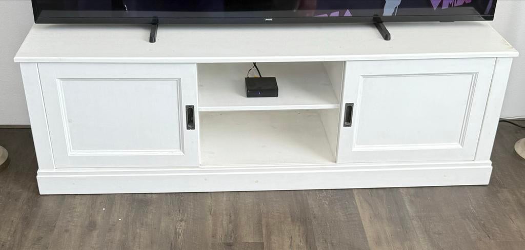 Wit TV-meubel met schuifdeuren, Gebruikt, 100 tot 150 cm, Ophalen of Verzenden, Minder dan 100 cm