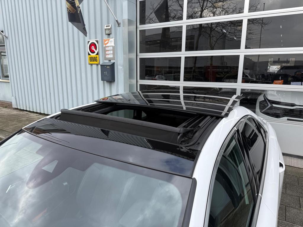 Audi A3 Limousine 35 TFSI S edition S18/LEER/NAV/MATRIX/PANO, 12 maanden, 4 cilinders, Wit, Bedrijf