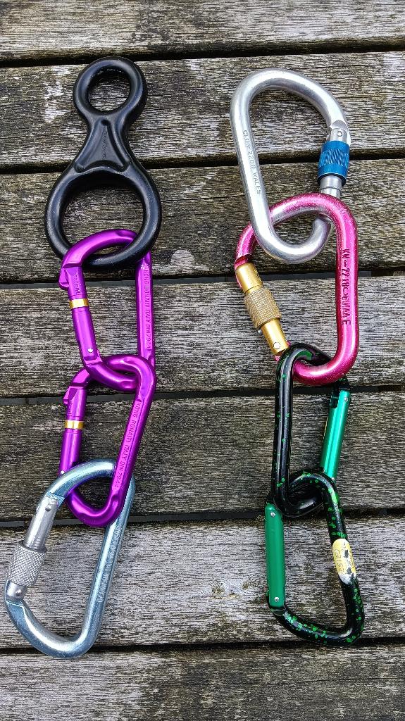 8 karabieners, Ophalen of Verzenden, Zo goed als nieuw