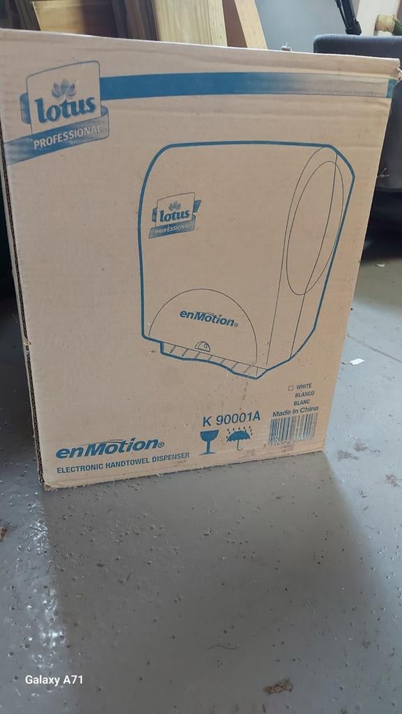 Elektronische handdoek dispencer, Nieuw, Minder dan 3 jaar oud, Minder dan 20 liter, Boiler