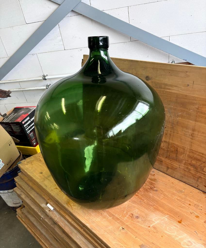 Grote Gistfles Vaas, Ophalen