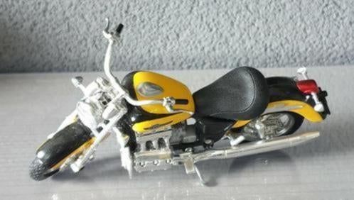 Uit de Maisto serie, deze Honda F6C, Hobby en Vrije tijd, Modelauto's | 1:5 tot 1:12, Ophalen of Verzenden, Motor