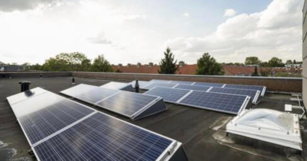 PV-panelen 18 stuks incl. omvormer en bekabeling, Ophalen, Gebruikt, Compleet systeem, 200 wattpiek of meer