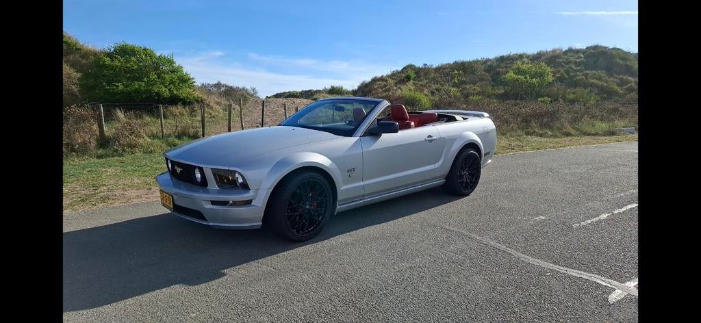 Ford mustang gt cabriolet v8, Auto's, Automaat, Achterwielaandrijving, 8 cilinders, LED verlichting