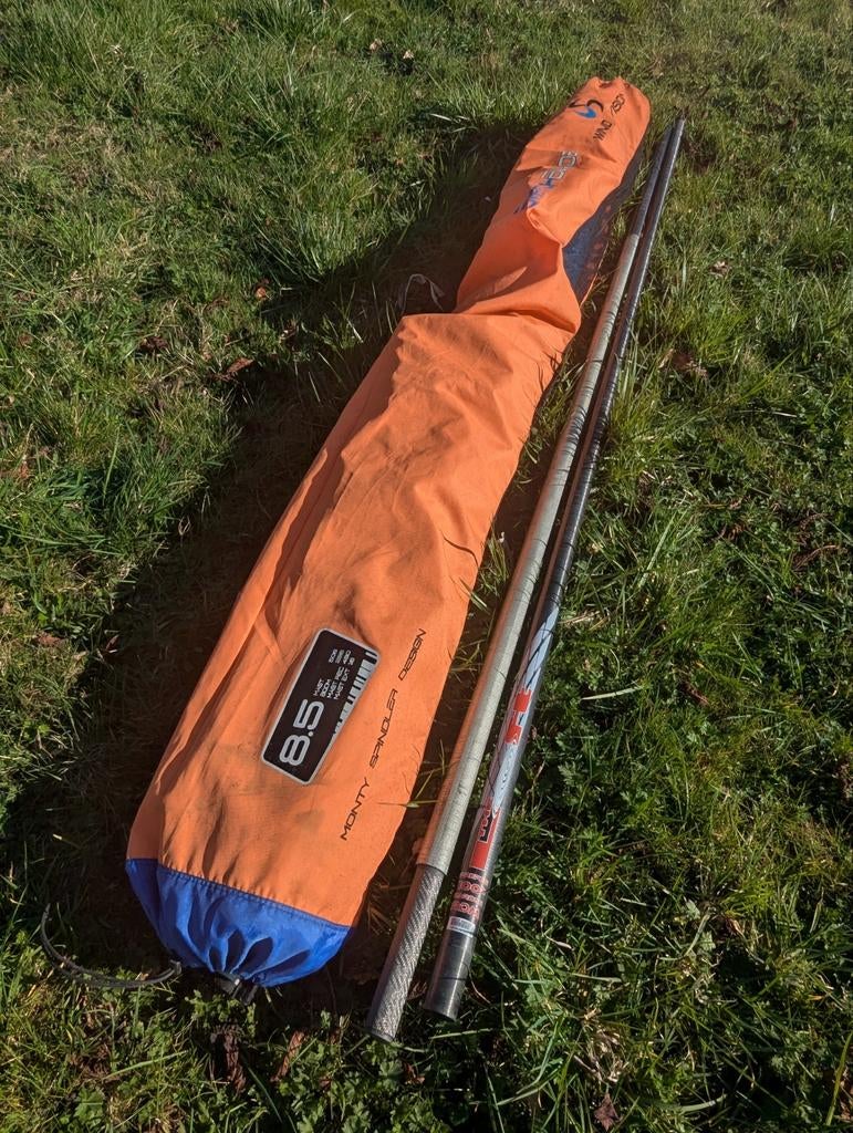 Loft Switchblade 8.5 zeil met 490 RDM 100% carbon mast, Ophalen