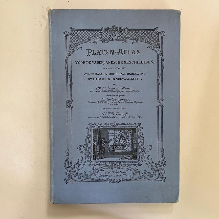 Antieke platenatlas Vaderlandse geschiedenis, Ophalen of Verzenden, Gelezen