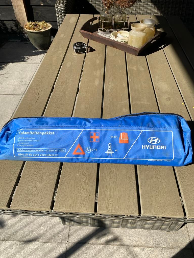 Calamiteitenset voor onderweg: Gevarendriehoek, EHBO, Lampen, Ophalen of Verzenden, Nieuw