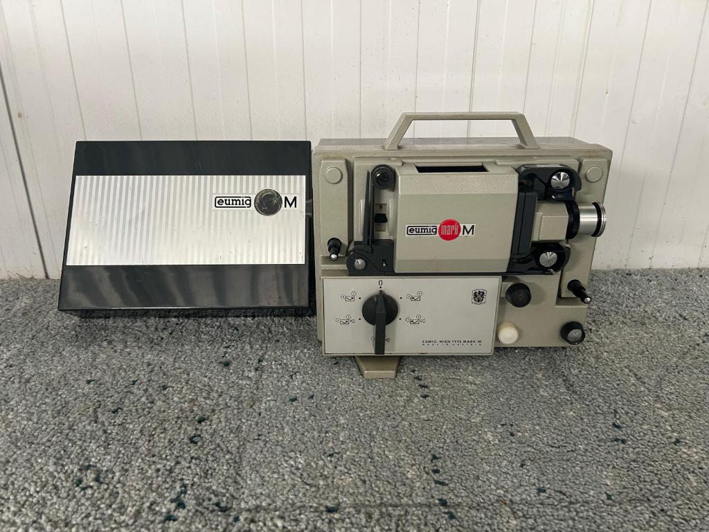 Eumig Mark M Super 8 Filmprojector jaren 60, Verzamelen, Fotografica en Filmapparatuur, Ophalen of Verzenden, 1960 tot 1980, Projector