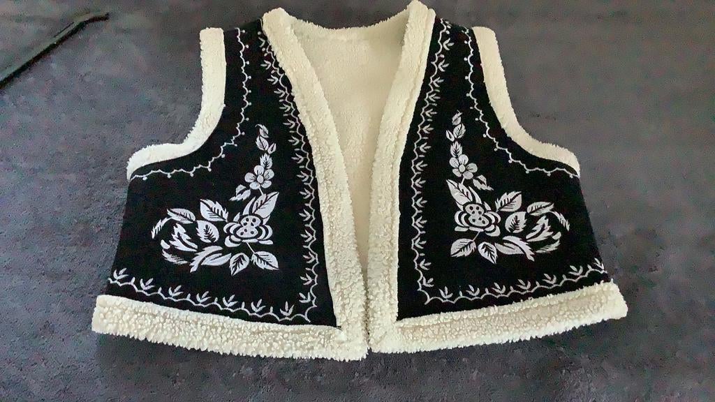 Bodywarmer met stiksel, 2 kanten te dragen., Kleding | Dames, Bodywarmers, Ophalen, Zo goed als nieuw, Maat 38/40 (M), Zwart