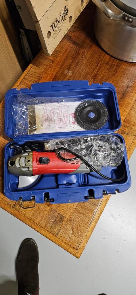 Slijptol van gamma in koffer, Doe-het-zelf en Verbouw, Gereedschap | Slijpmachines, Ophalen, Zo goed als nieuw, 700 tot 1000 watt