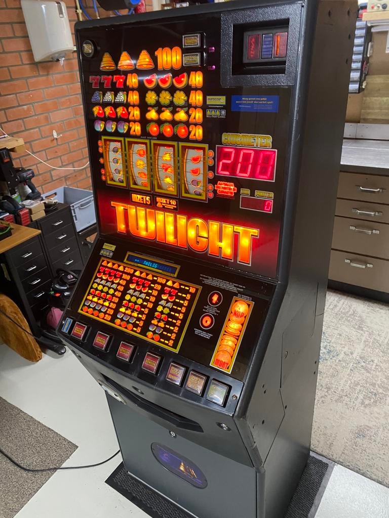 Nette Twilight op euro's in en uit   €325,-, Euro, Ophalen, Zo goed als nieuw