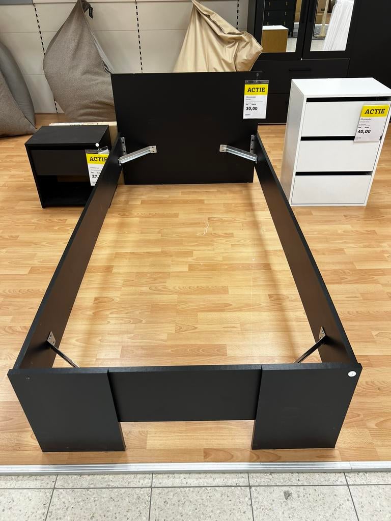 Bed Lyon, Huis en Inrichting, Slaapkamer | Bedden, Nieuw, Eenpersoons, 90 cm, 200 cm, Overige materialen, Zwart, Ophalen