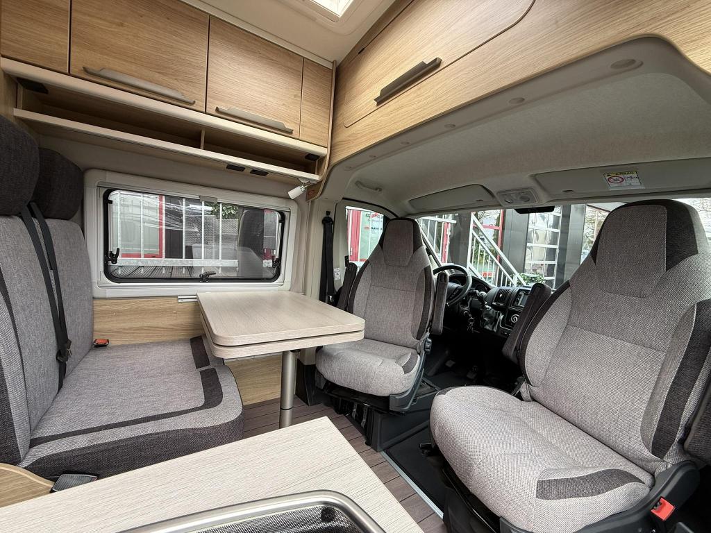 Knaus Boxstar Freeway 630 buscamper lengtebedden NIEUWSTAAT, Caravans en Kamperen, Campers, Standaard zit, Ringverwarming, Fiat