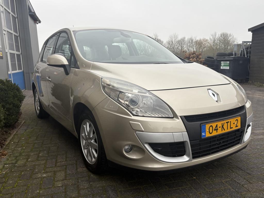 Renault Scénic 2.0 Privilege CAMERA-STOELVERWRMNG-TREKHAAK-, Gebruikt, 4 cilinders, Beige, Bedrijf
