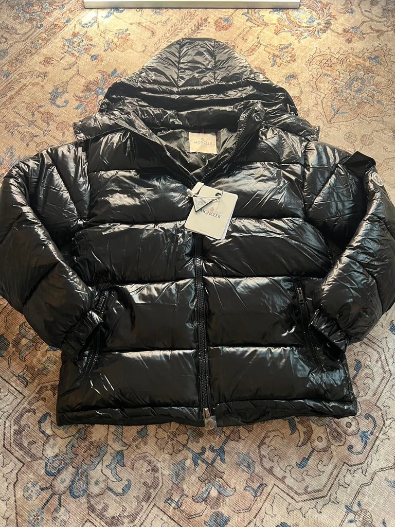 Moncler Maya, Ophalen of Verzenden, Zo goed als nieuw, Zwart