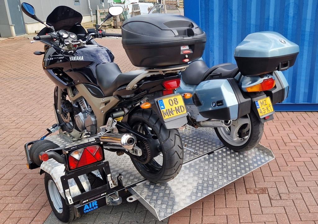 Airtrailer duo met opties /  En Airtrailer Mono., Ophalen