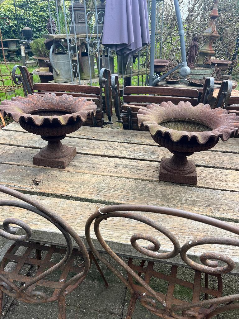 set tuinvazen met geschulpte rand, Tuin en Terras, Tuinvazen, Gebruikt, Ophalen