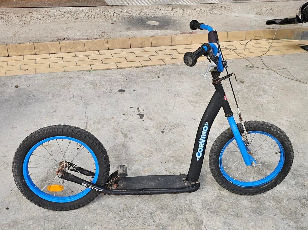 Corvino Step/ Mat Zwart met Luchtbanden 16" | Snelle Step, Ophalen of Verzenden, Gebruikt, Gewone step, Corvino