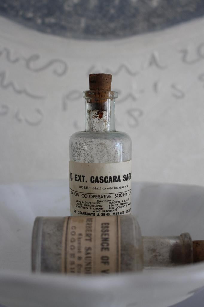 Oude brocante flesjes met sleets etiket Nr.2*Pronck & Praal*, Ophalen of Verzenden