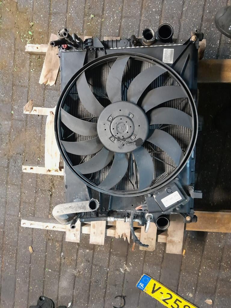 Complete koeler pakket Mercedes ml 280cdi 4 Matic  6 cil, Ophalen, Gebruikt, Mercedes-Benz