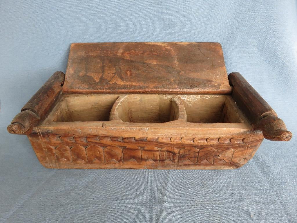 India – kruiden kistje in versierd hout - 20e eeuw, Antiek en Kunst, Ophalen of Verzenden