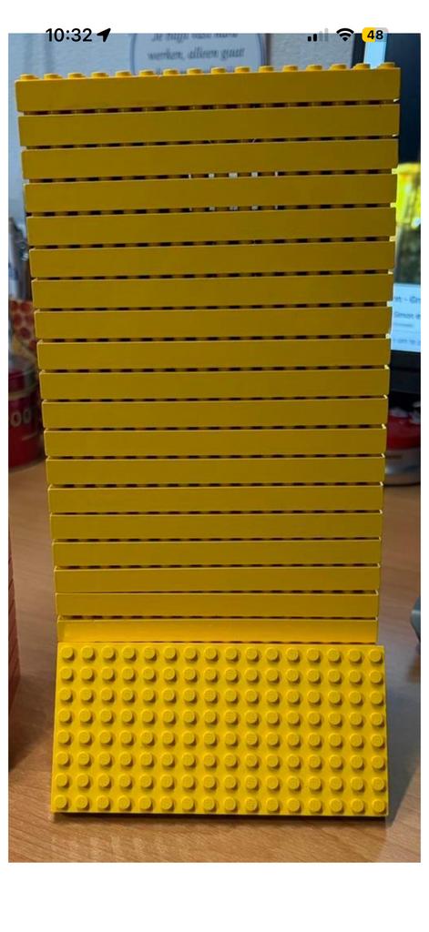 Lego dikke grondplaatjes geel en rood (8x16 noppen, Ophalen of Verzenden, Zo goed als nieuw, Losse stenen, Lego