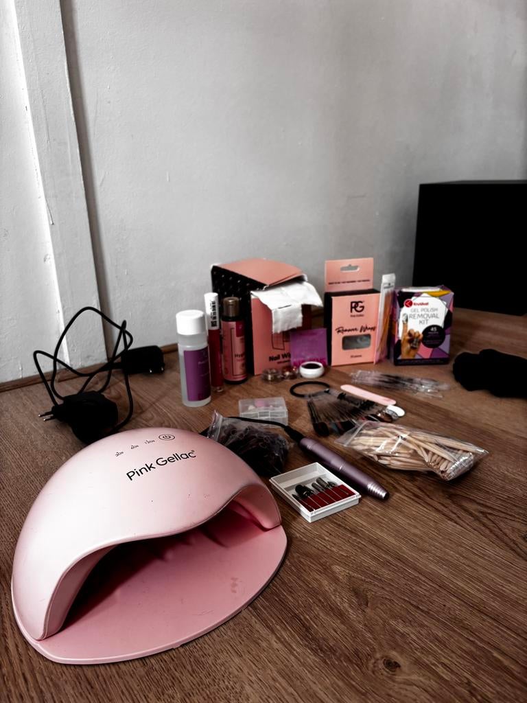 Pink Gellac set inclusief lamp en accessoires, Gebruikt, Ophalen of Verzenden, Toebehoren, Handen en Nagels