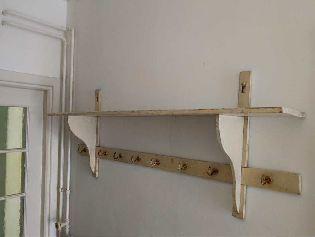 Houten regaal , kapstok , met plank, Ophalen