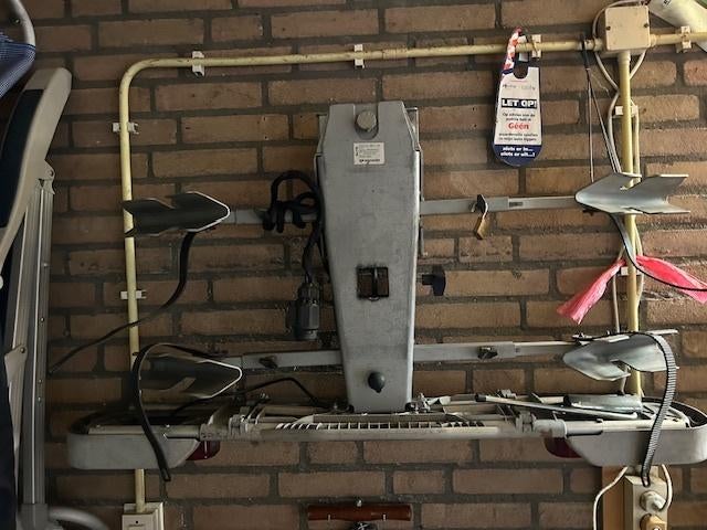 Fietsendrager SPINDER Elite, Ophalen, Gebruikt, 2 fietsen, Trekhaakdrager