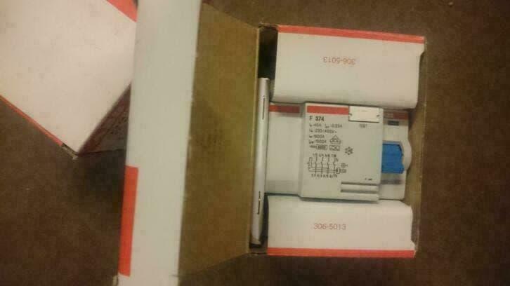 diverse AARDLEKSCHAKELAARS voor groepenkast meterkast, Ophalen, Gebruikt