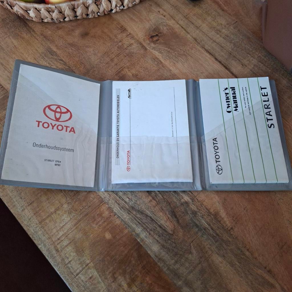 Toyota Starlet P8 Originele handleiding en documentatie, Ophalen of Verzenden, Gebruikt, Toyota
