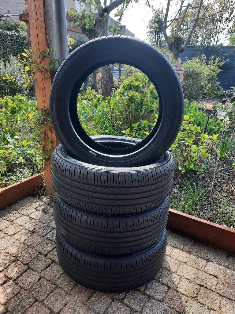 Autobanden 215/50R18 92V Falke Ziex ze310A eCorun, Ophalen, 18 inch, 215 mm, Nieuw